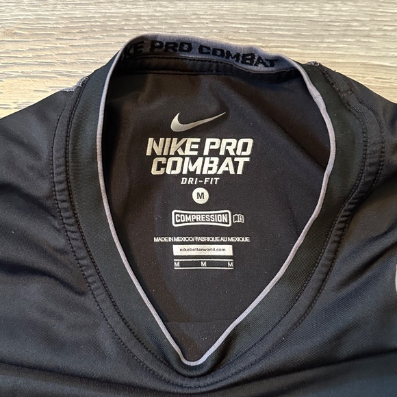 Nike Pro Combat Athletic Compression T-Shirt - Picture 3 of 3
